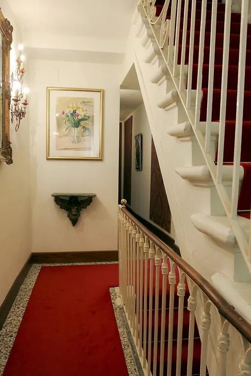 Sarai Apartments Venice