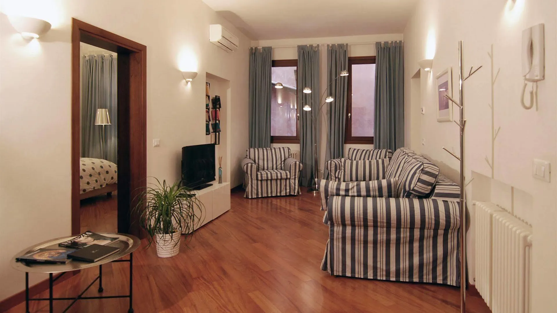 Sarai Apartments Venice