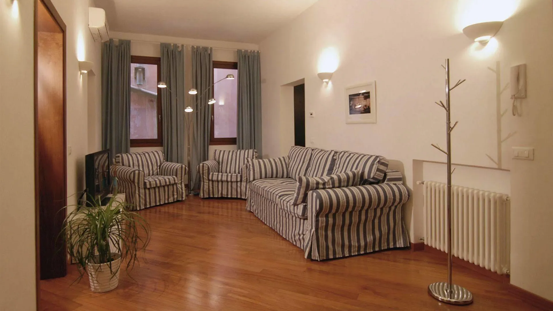 Sarai Apartments Venice