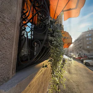 Corso Buenos Aires Station , Milano Italia