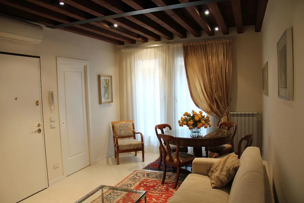 Sarai Apartments Venice