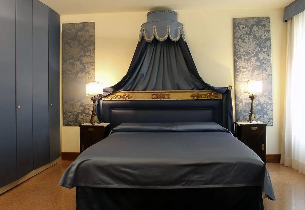 Sarai Apartments Venice